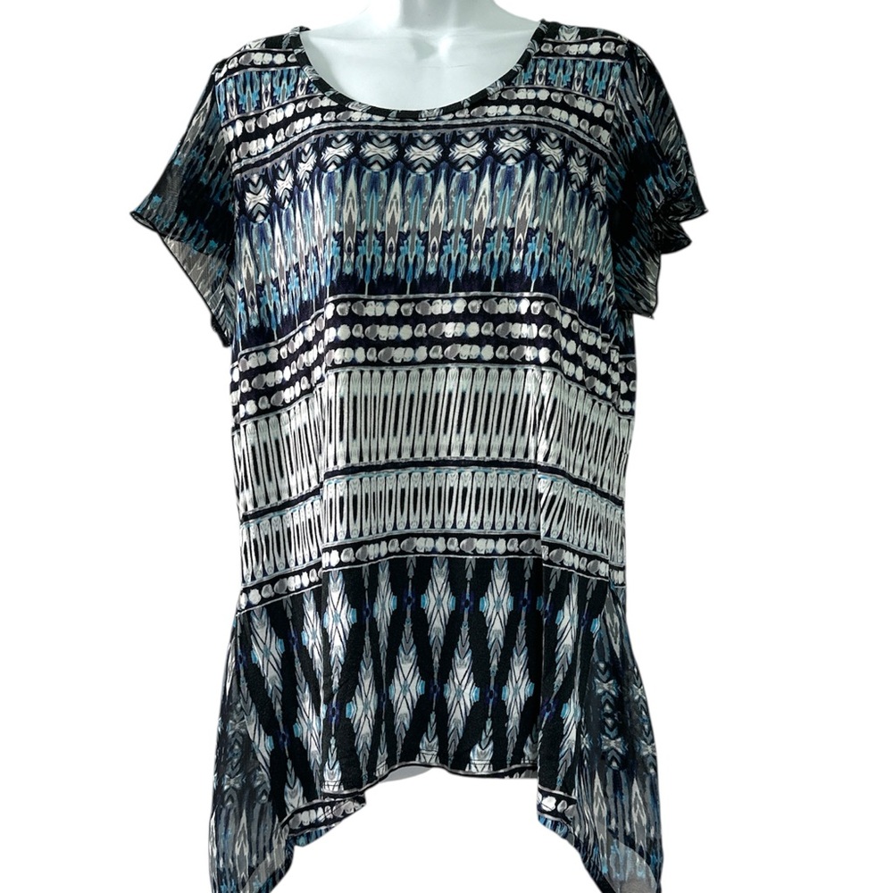 FYLO Black and White Asymmetrical Short Sleeve Tunic